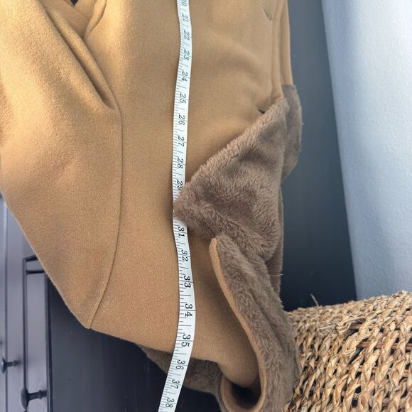 Vintage JCPenney The Men’s Shop Camel Wool Coat w/ Faux Fur Collar – Size 40R - Picture 6 of 9